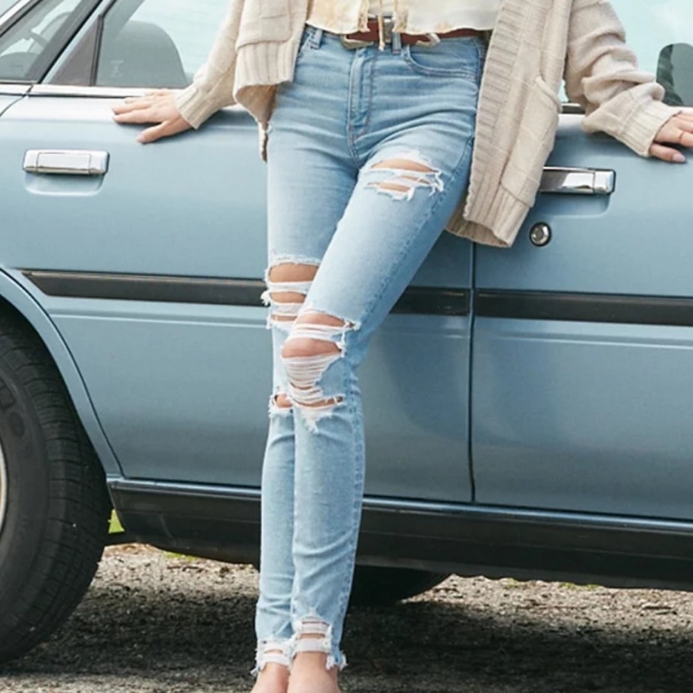 American Eagle/Next Level Stretch/ Light/ Distressed/ High Waisted/ skinny Jeans